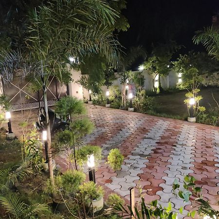 فيلا Gc Farms Ayodhya المظهر الخارجي الصورة